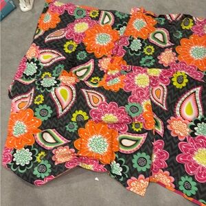 Vera Bradley Ziggy Zina 4 pillowcases Vibrant Floral Patterned Fabric